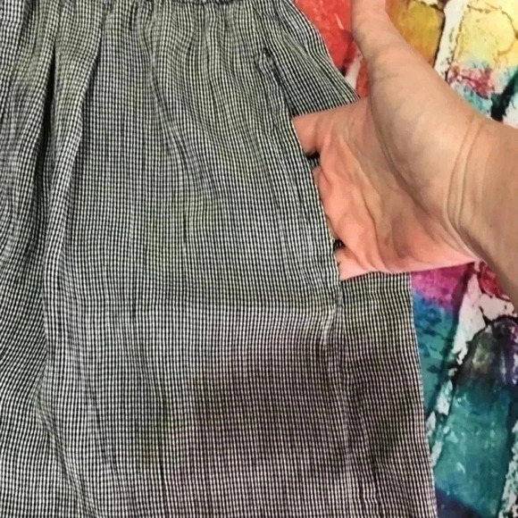 62 east shorts size medium light‎ weight material black and white - Picture 3 of 8